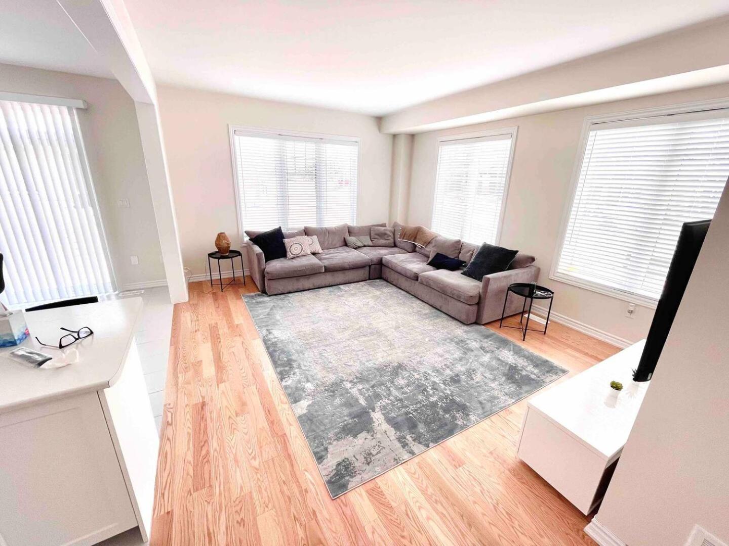 Large 5 Bedroom Newly Built Home Sleeps 12 Persons Thorold Exterior photo