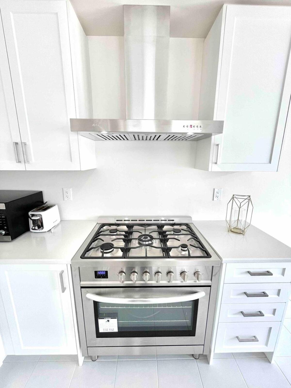 Large 5 Bedroom Newly Built Home Sleeps 12 Persons Thorold Exterior photo